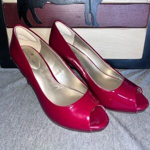 Bandolino Women's Vibrant Red Peep Toe Heels